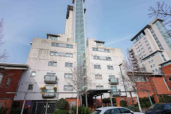 2  bedrooms flat to rent in Sark Towerk, Erebus Drive, SE28-image 23